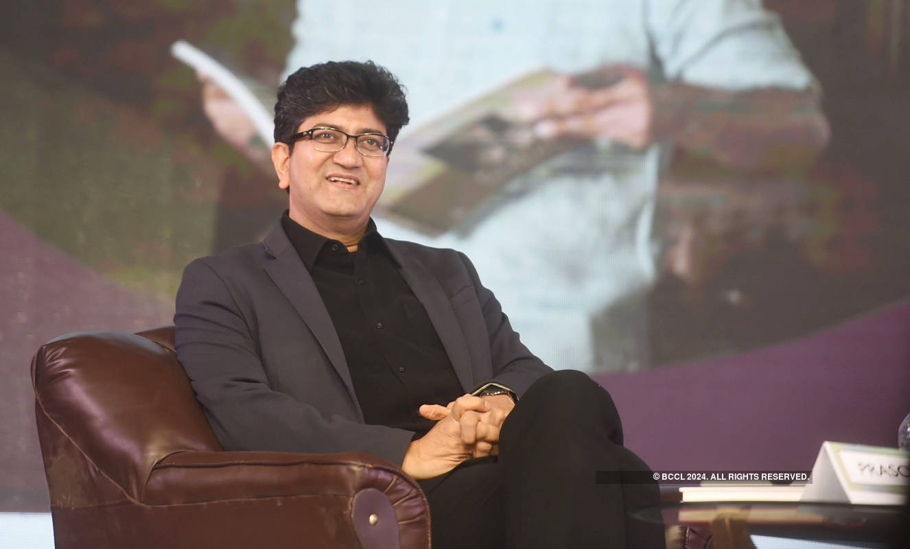 Swara Bhasker and Prasoon Joshi attend Business Conclave 2019
