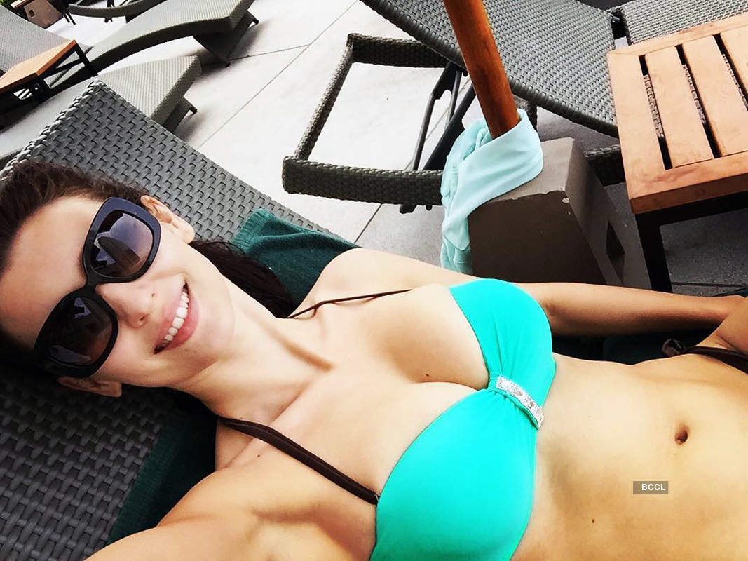 Claudia Ciesla is making heads turn with her beach vacation pictures