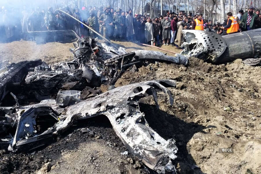 IAF's Mi-17 transport chopper crashes in J&K's Budgam, two dead
