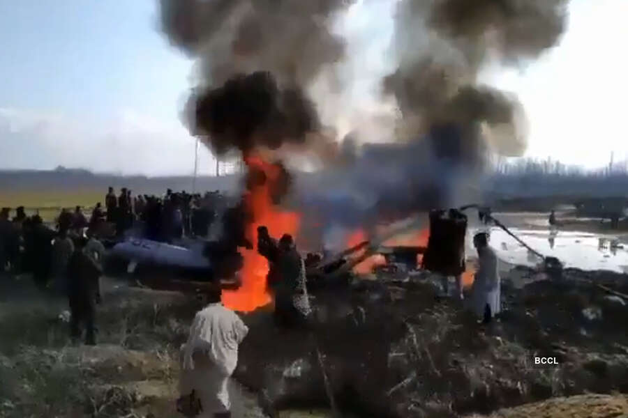 IAF's Mi-17 transport chopper crashes in J&K's Budgam, two dead