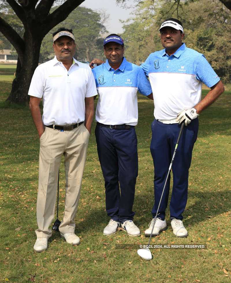 Golfers participate in Royal Premiere Golf League