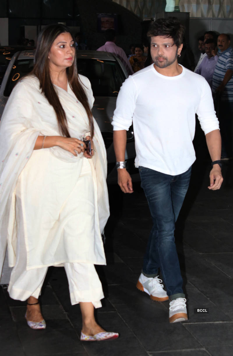 Salman Khan, Tabu, Madhuri Dixit and other celebs attend Raj Kumar Barjatya's prayer meet