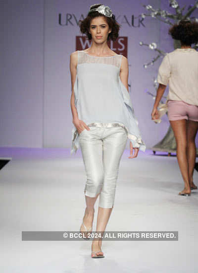 WIFW' 11: Urvashi Kaur