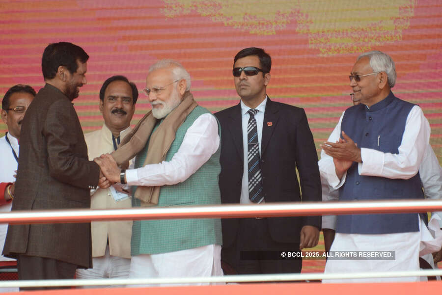 PM Modi, Bihar CM Nitish hold rally in Patna