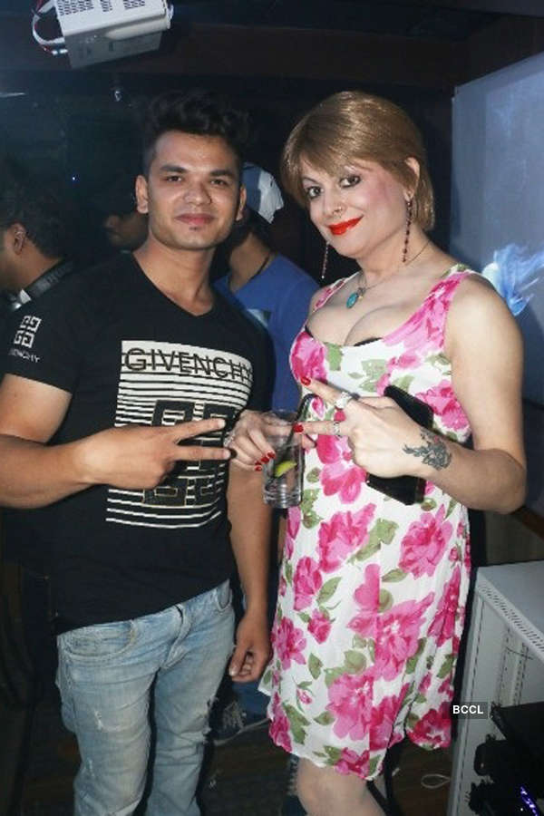 Bobby Darling seeks divorce from husband