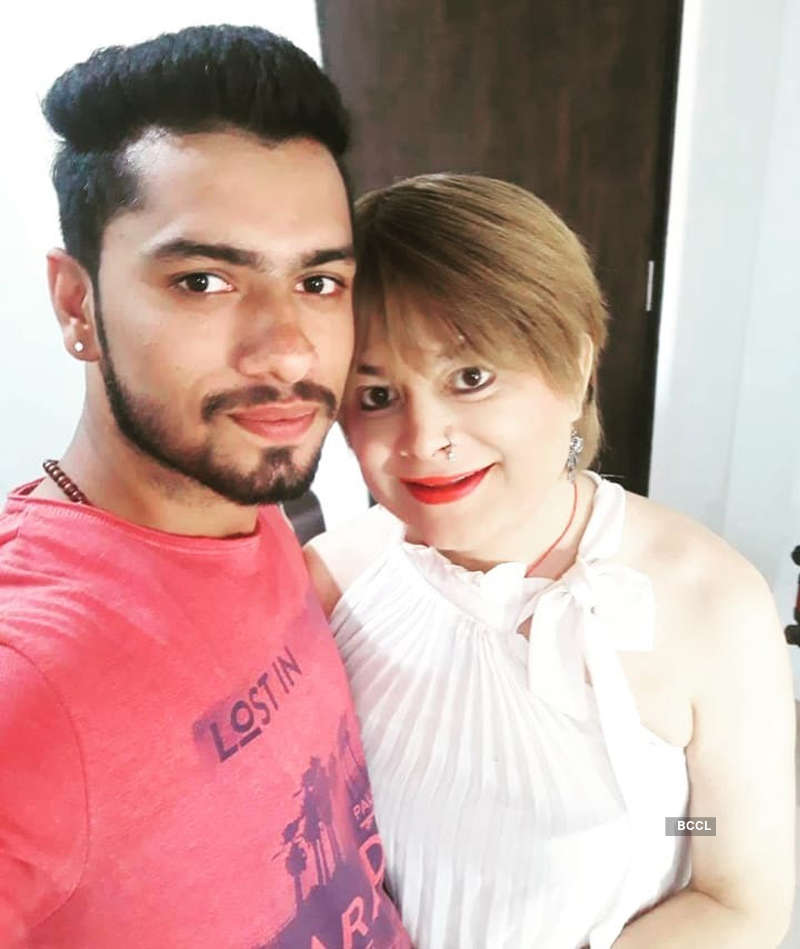 Bobby Darling seeks divorce from husband