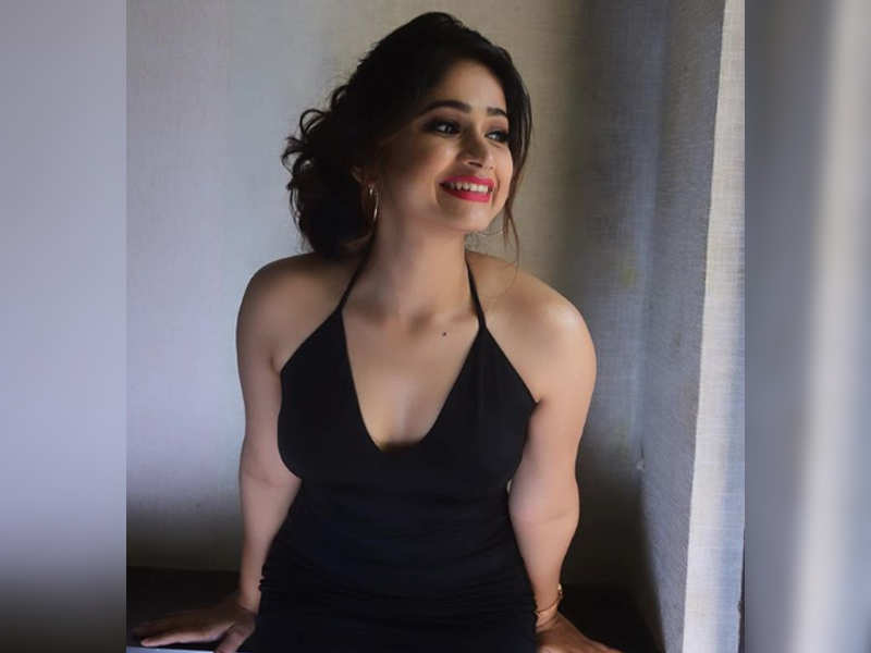 Pranali Ghogare looks stunning as ever in her all-black ensemble