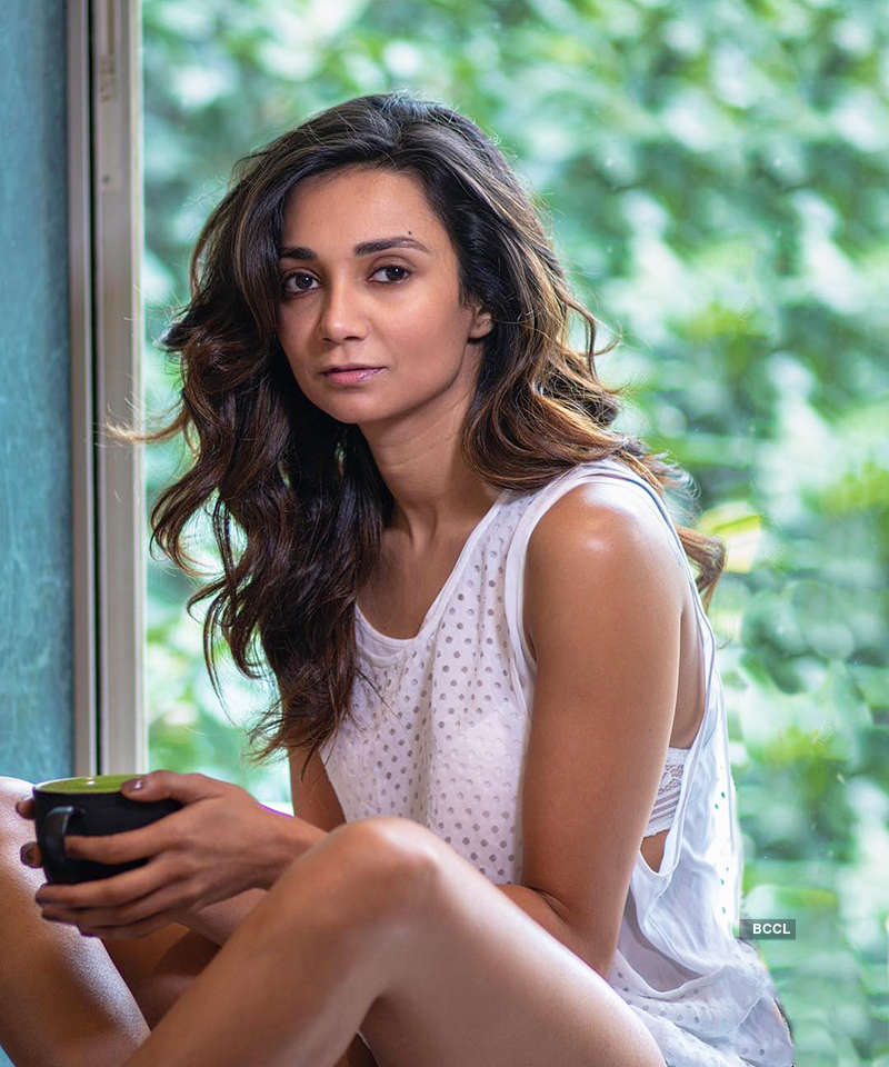 Ira Dubey teases fans with her beach vacation pictures