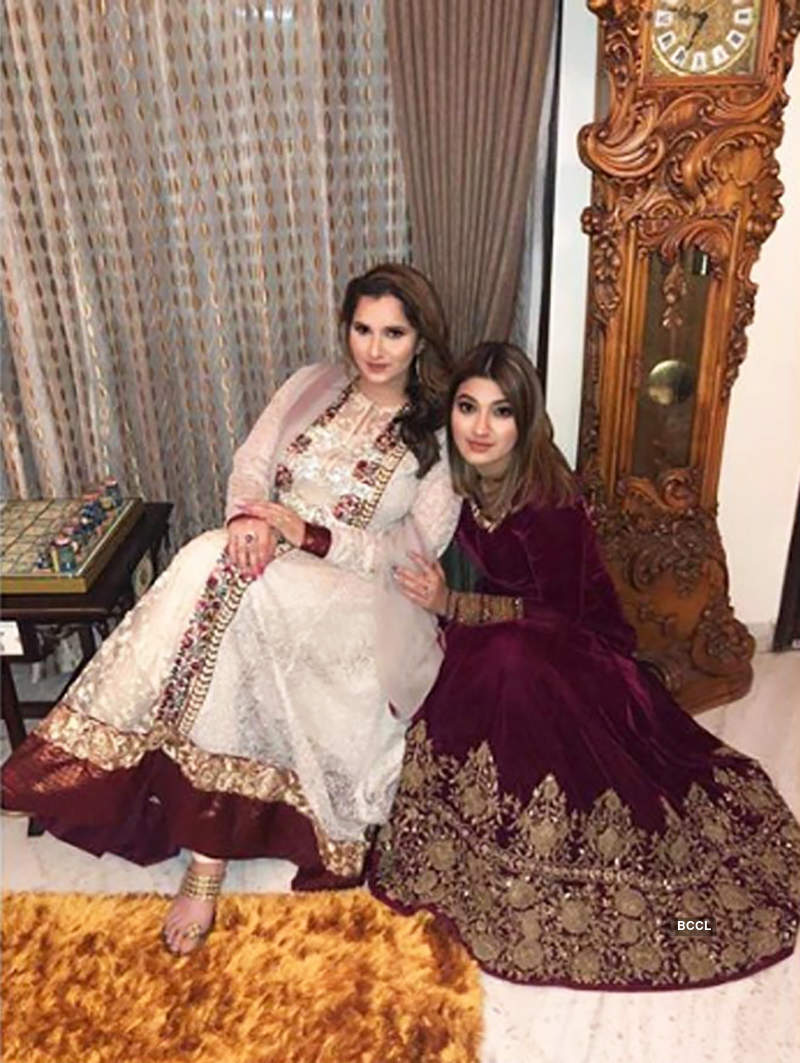 New pictures from Sania Mirza's sister Anam Mirza and Asad's wedding party