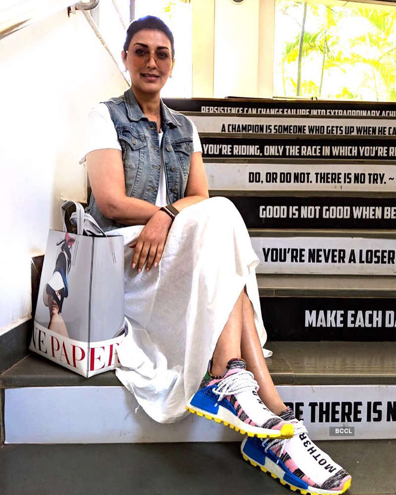 Sonali Bendre shares then-and-now picture with a powerful message on Cancer Survivors Day