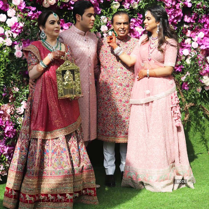 Here are the first photos of Akash Ambani and Shloka Mehta as groom and bride