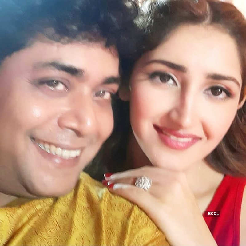 Inside pictures from Sayyeshaa Saigal and Arya’s wedding ceremony