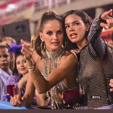 Izabel Goulart stuns in diamante chain bra at Rio’s Carnival