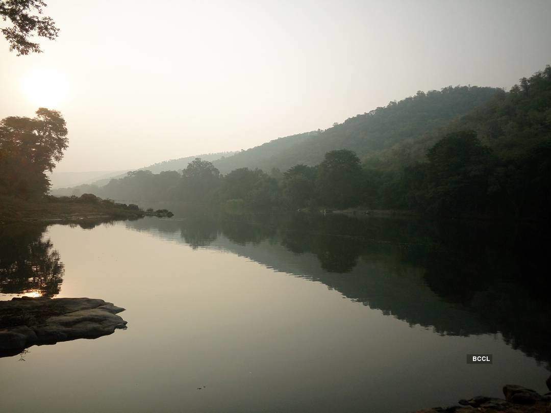 30 stunning pictures that will make you want to visit spectacular Hogenakkal Falls