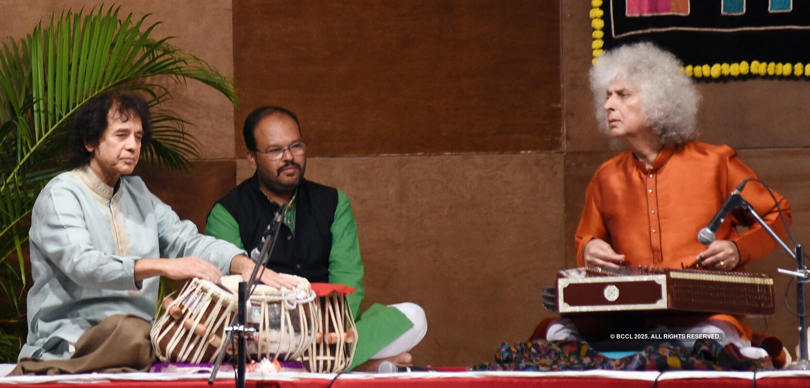 Ustad Zakir Hussain and Pandit Shivkumar Sharma 