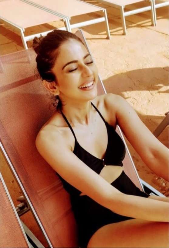 Hotness Alert! Rakul Preet Singh flaunts her zero figure in a black bikini | Telugu Movie News - Times of India