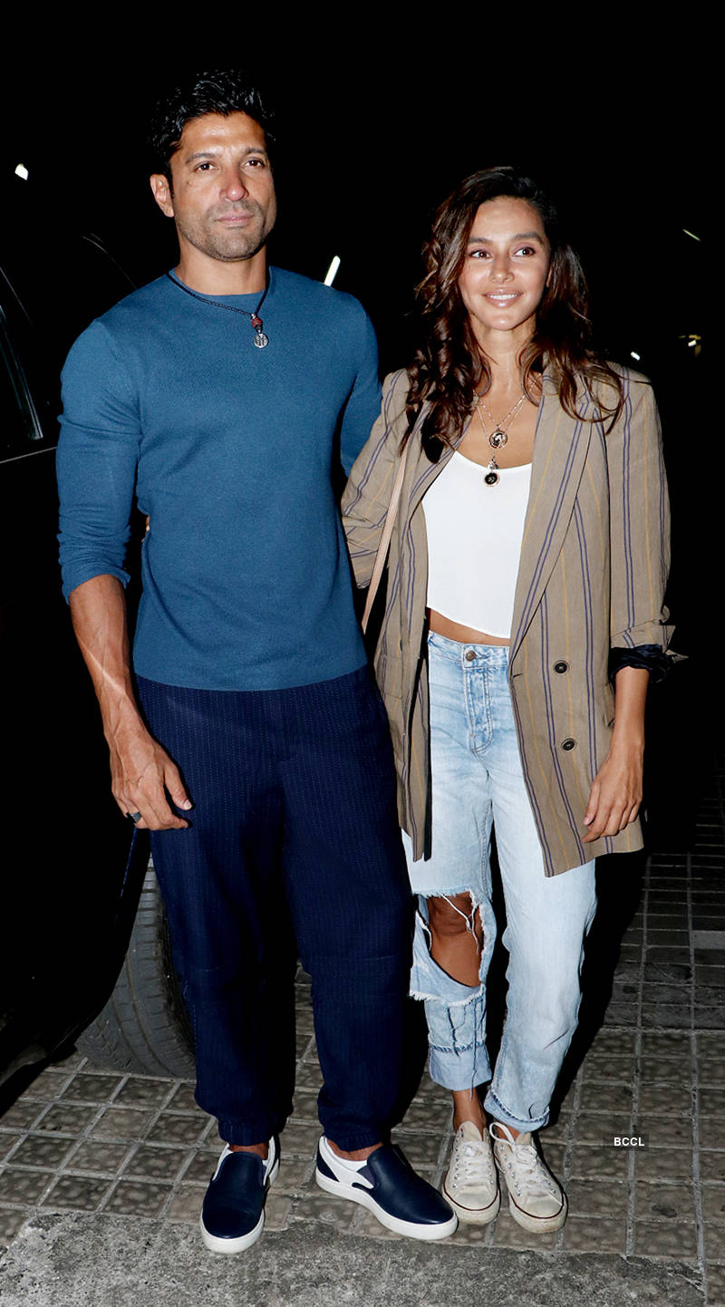 Farhan Akhtar and Shibani Dandekar share romantic pictures as they celebrate 3 years of togetherness