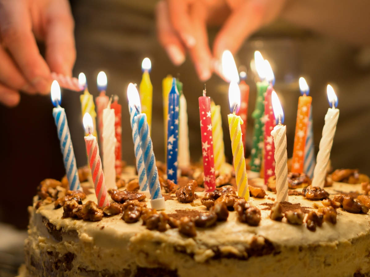 25 Birthday Cake With Candles