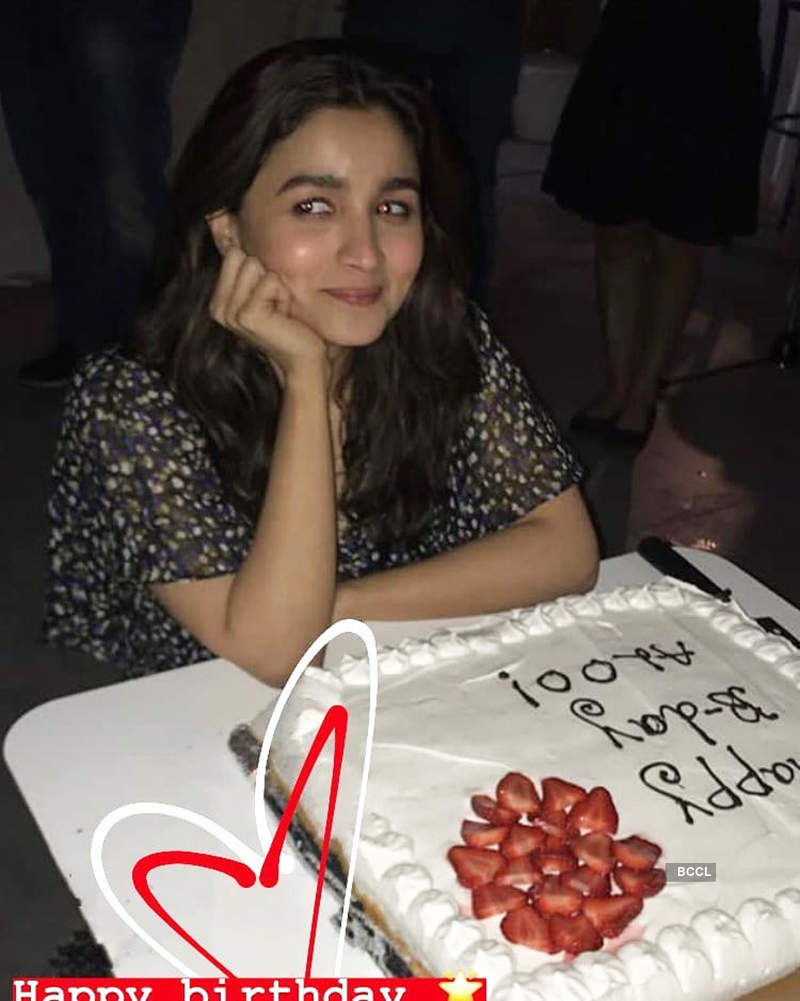 Alia Bhatt celebrates birthday with beau Ranbir Kapoor and BFFs in style