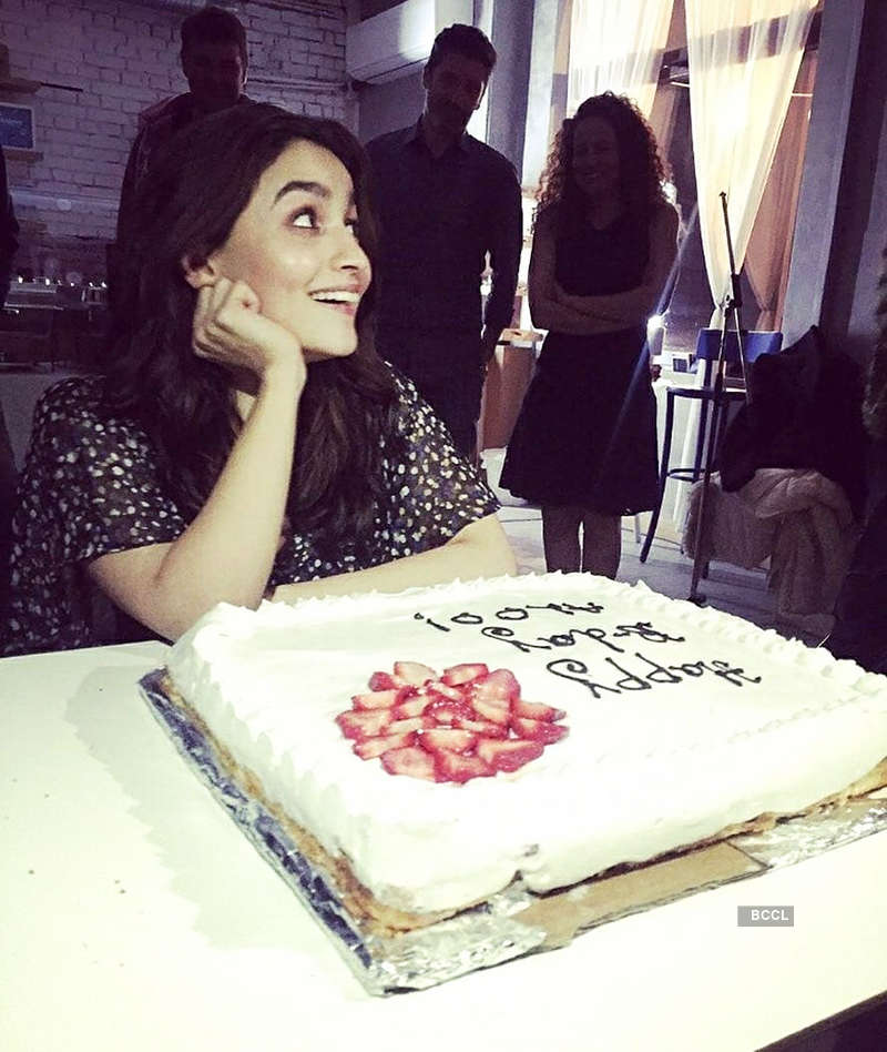 Alia Bhatt celebrates birthday with beau Ranbir Kapoor and BFFs in style