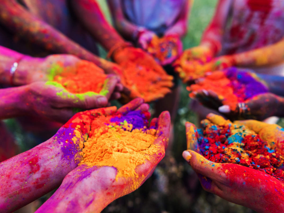 Holi 2019: This is how you can make your own Holi colour at home