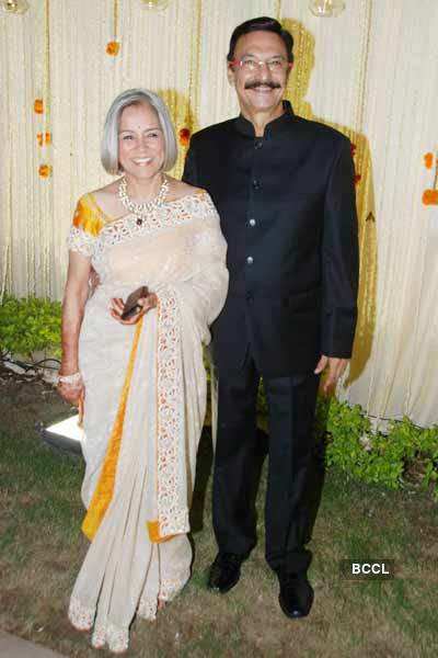 Meghna Oberoi with husband at Vivek Oberoi and Priyanka Alva's wedding ...