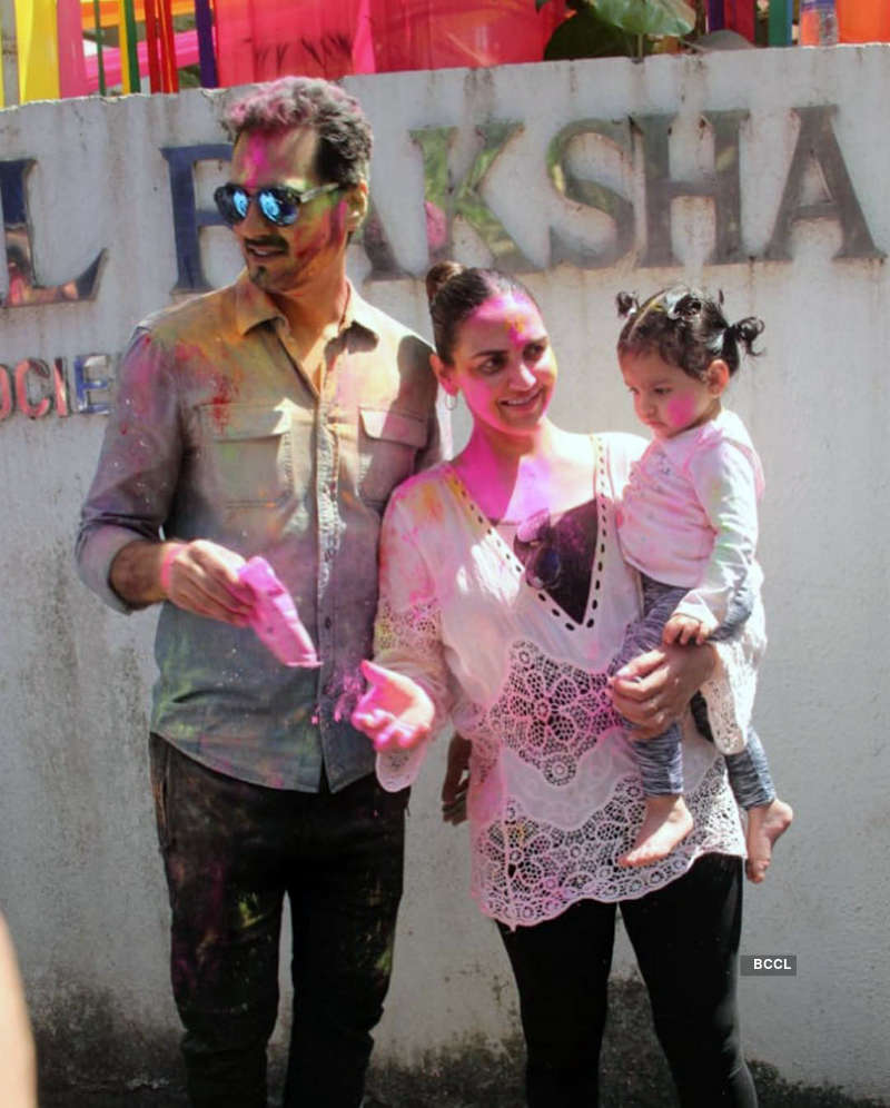 Lovebirds Farhan-Shibani, Arjun-Gabriella steal limelight at Bollywood’s starry Holi parties