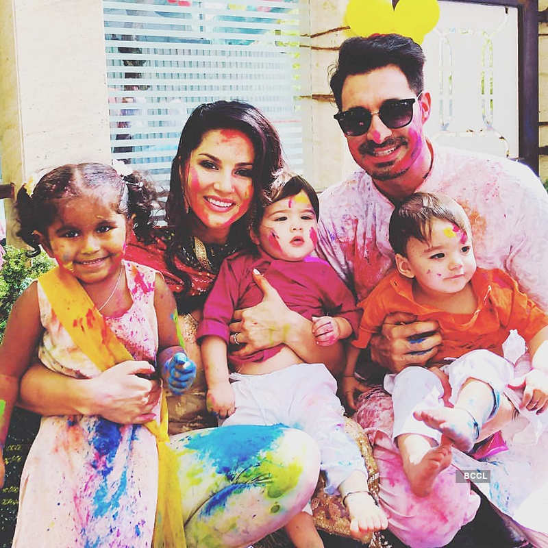 Lovebirds Farhan-Shibani, Arjun-Gabriella steal limelight at Bollywood’s starry Holi parties