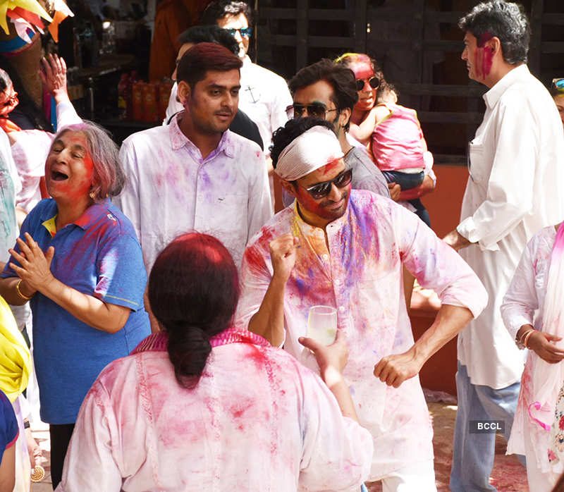 Lovebirds Farhan-Shibani, Arjun-Gabriella steal limelight at Bollywood’s starry Holi parties