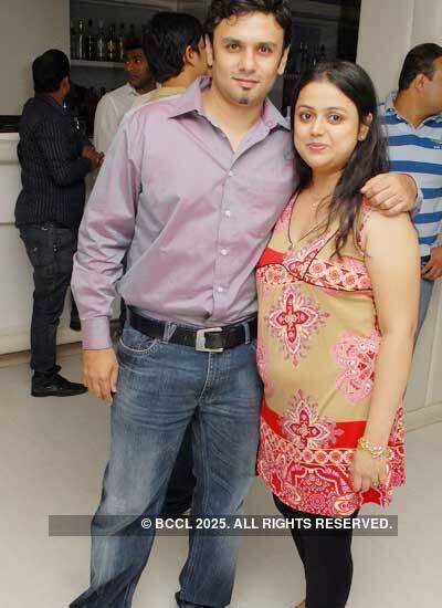 Fionaa lounge DJ party