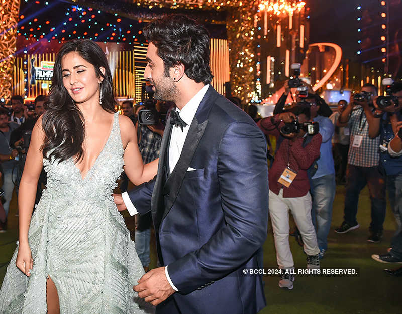 Kissing and hugging pictures of ex-flames Katrina, Ranbir & Deepika from Filmfare 2019 go viral