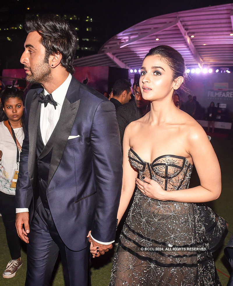 Kissing and hugging pictures of ex-flames Katrina, Ranbir & Deepika from Filmfare 2019 go viral