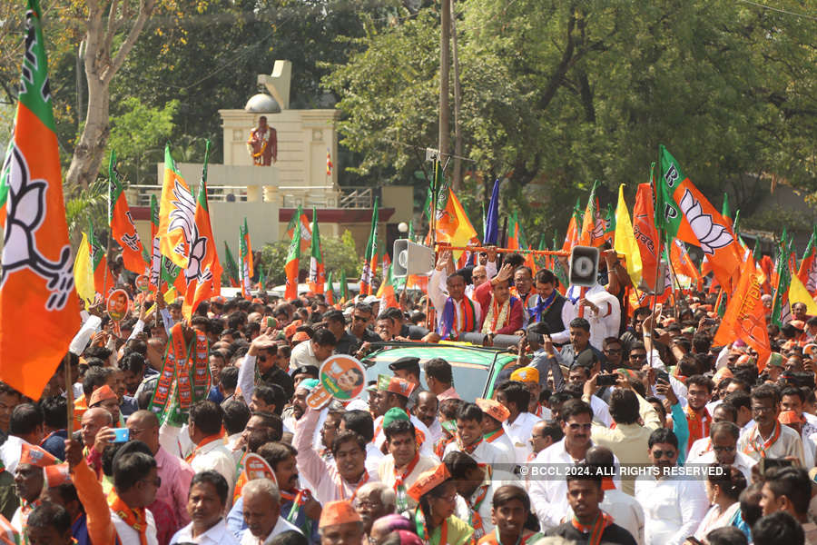 Union Minister Nitin Gadkari files nomination