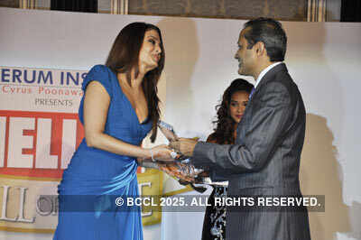 'Hello' Magazine Awards