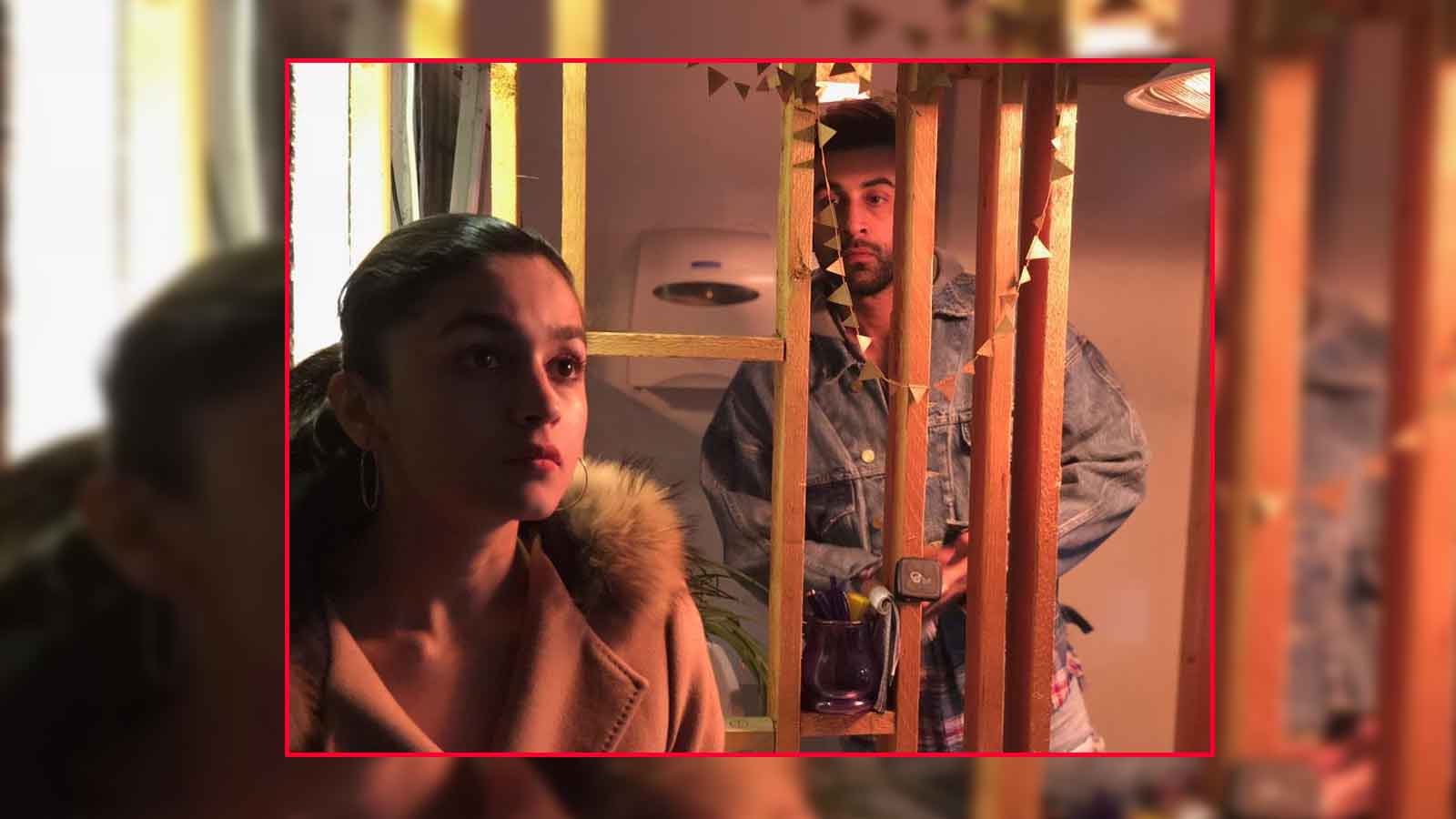   Ensembles & # 39; Brahmastra: Ranbir Kapoor can not leave the eyes of his love Alia Bhatt 