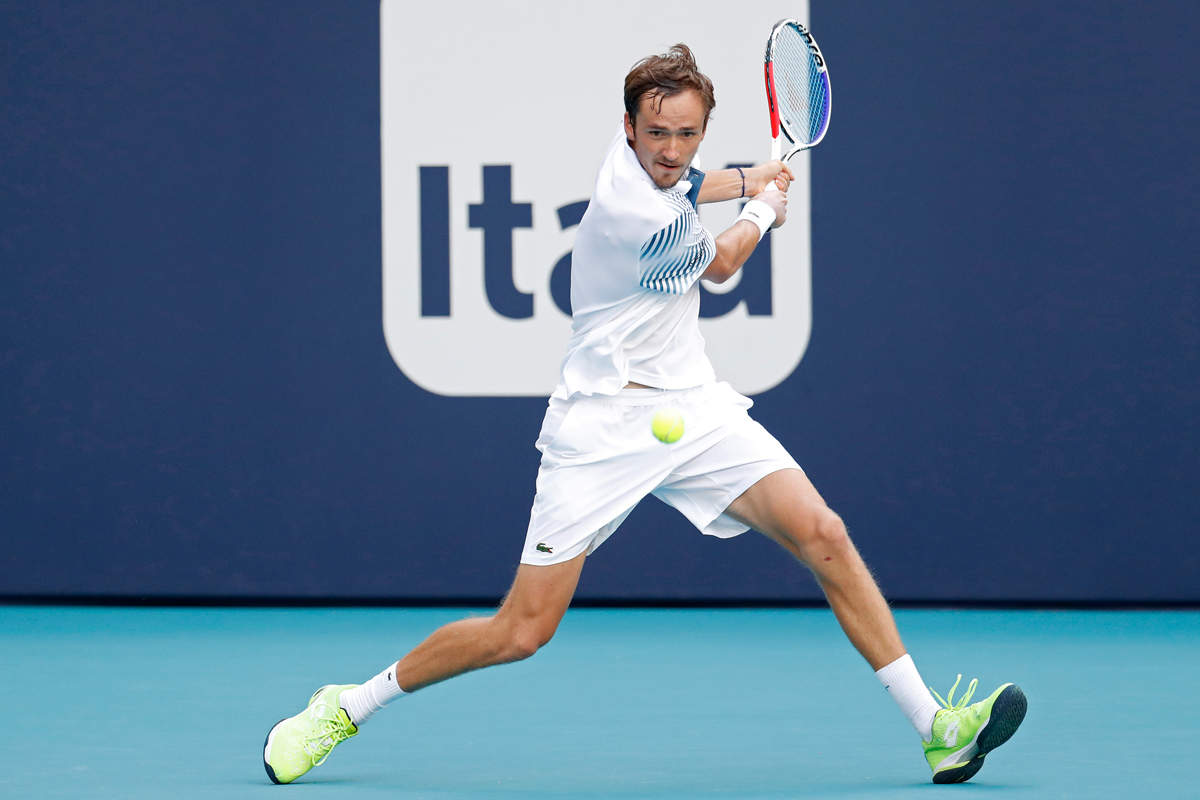 Federer qualifies into Miami Open quarter-finals
