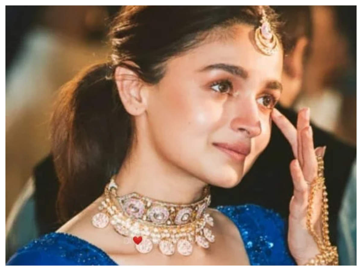 Alia Bhatt opens up about suffering from anxiety