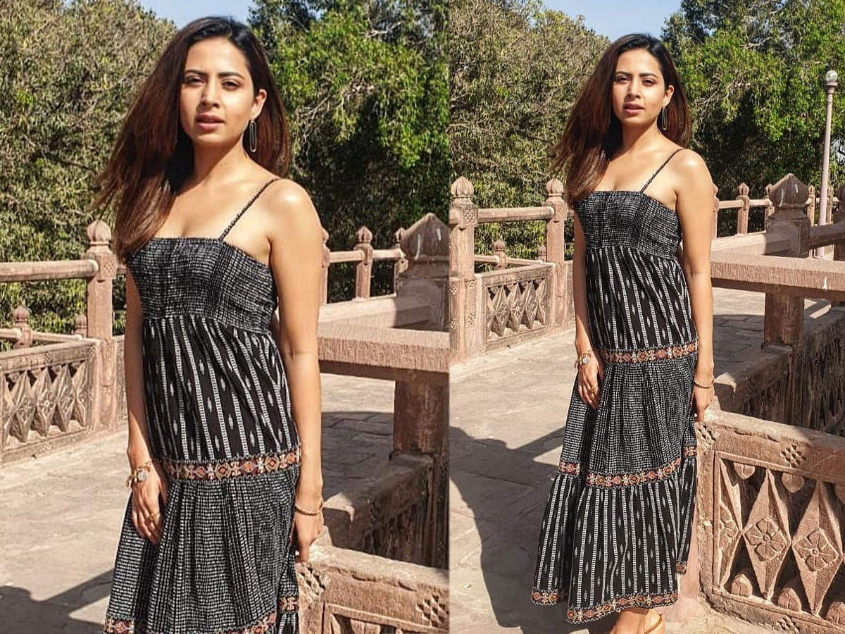 Dolled up in a black maxi dress, Sargun Mehta is giving summer fashion goals