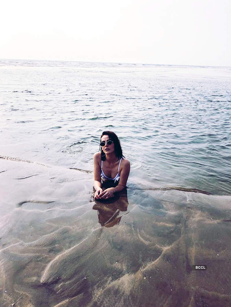 Mandana Karimi teases fans with her bikini pictures