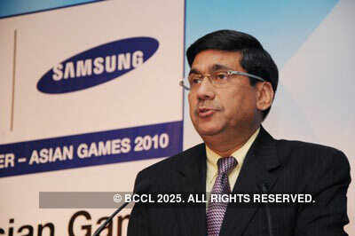 Players at incentive program