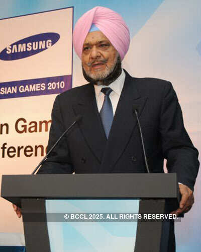 Players at incentive program