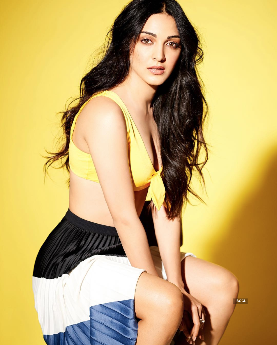 Bollywood Fashionista Kiara Advanis Glamorous Pictures Pics 