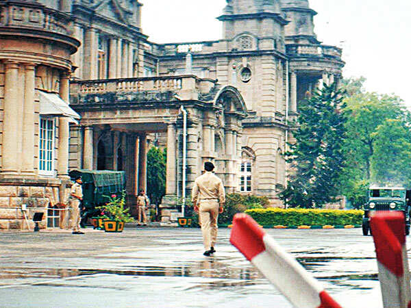   The film was shot in places such as Baroda "title =" The film was shot in places such as Baroda "/> </div>
<p>
<strong>  Gujarat deviated the location of the Punjab to recreate the Pakistan in India </strong><br />
<br />  Much of the film was Robbie explains: "Authenticity and precision are the points we focused on when we spotted and filmed real scenes, we shot in places like Vansda Rajpipla and the unique village of Moti Bhamri, which is preserved in time, like Dharmaj, the old Vadodara, Bhavnagar, Palitana, Rajkot and Gondol are in fact resembling Muslim residential areas and lively towns of the past. We avoided the typical places of Gujarat because our goal was to meet the requirements of our history, namely a spy working in India, Pakistan and Bangladesh in the 70's. I had to create Pakistan in India, and Junagadh in Gujarat was the ideal place for that. There is no shopping center and it is almost a virgin city in terms of film shoots. In the past, there was a lawsuit that argued that Junagadh is technically a part of Pakistan. "<br />
 </p>
<div data-type=