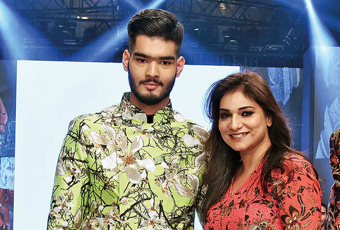 A Glamorous Beginning For Delhi Times Fashion Week 2019 Times Of India - 