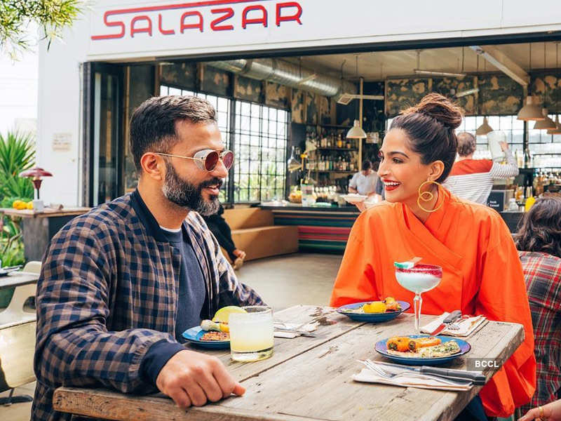 Sonam Kapoor showers love on hubby Anand Ahuja, says 'Nothing compares to you'