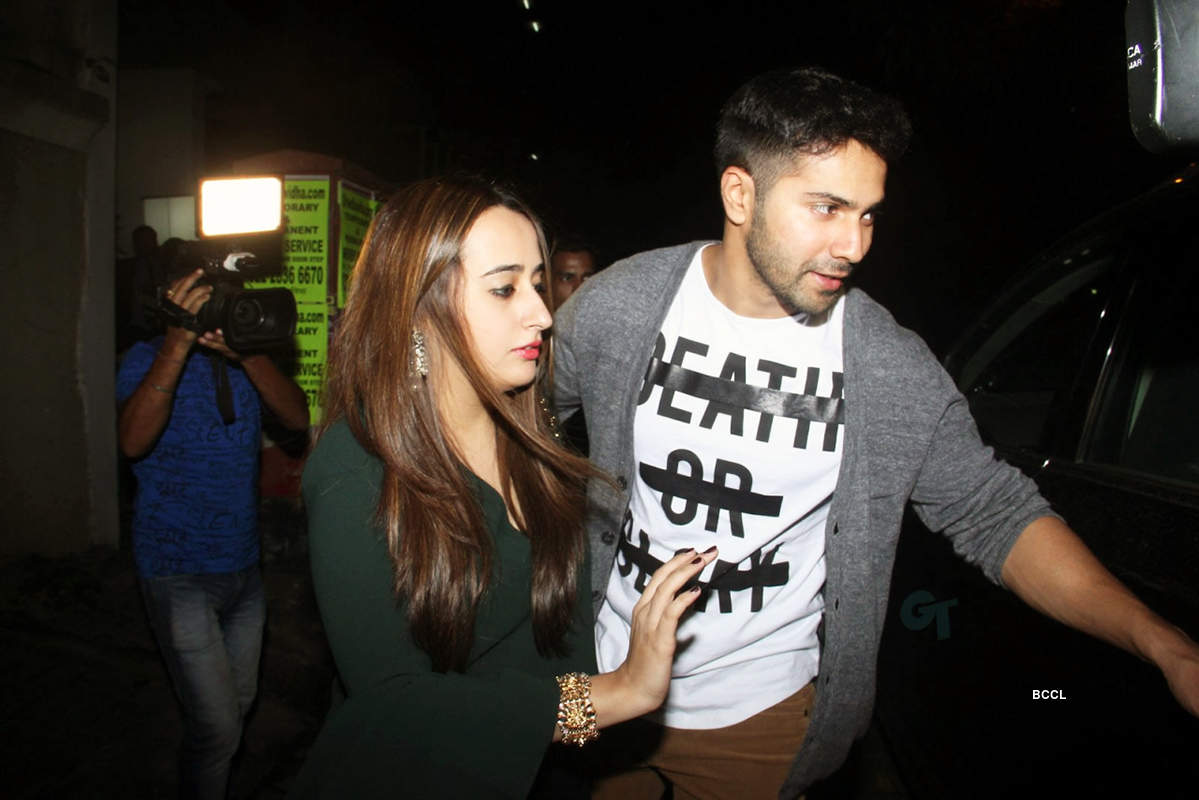 A crazy fan threatens to kill Varun Dhawan's girlfriend Natasha Dalal, creates ruckus outside his Juhu residence