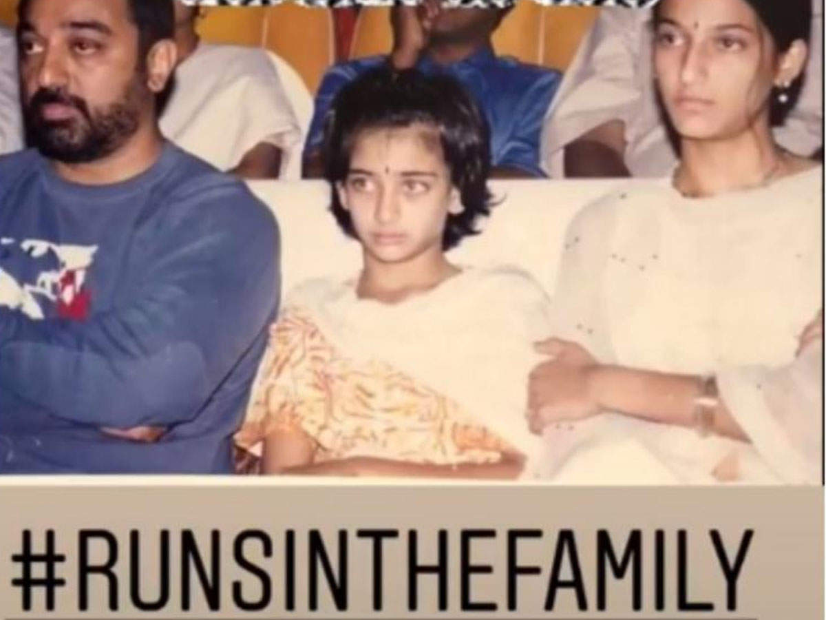 ​Shruti Haasan's throwback picture with family will take you down the memory lane