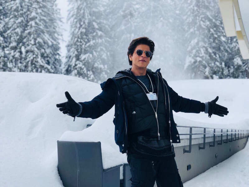 Is Shah Rukh Khan planning the remake of Tamil film 'Mersal'?