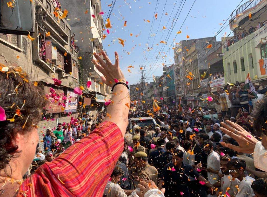 Priyanka Gandhi holds mega roadshow in Saharanpur