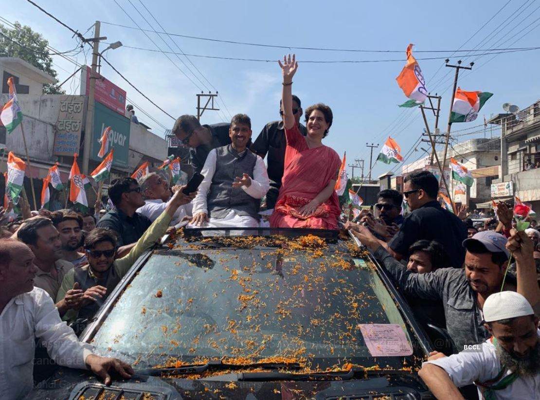 Priyanka Gandhi holds mega roadshow in Saharanpur